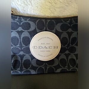 COACH authentic brandnew